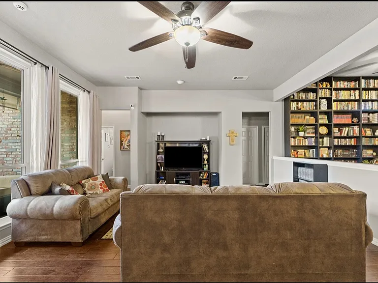 1402 Anchor Dr — Photo 9