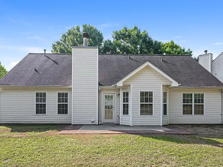 615 Waltman Point Pl — Photo 16
