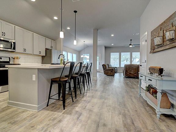 3rd image of 601 Cypress Forest Dr
