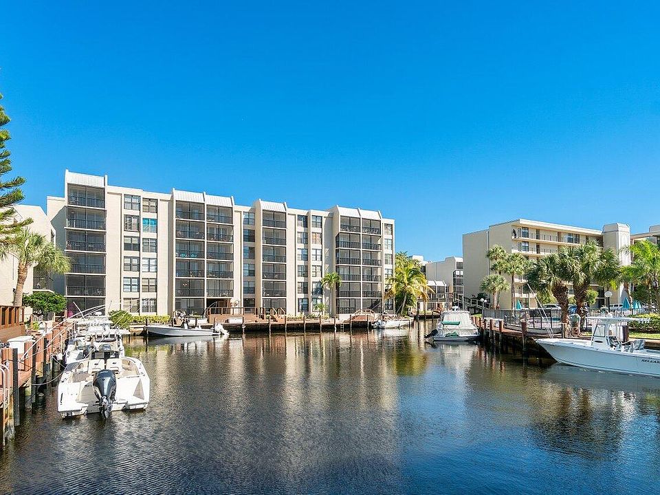 1st image of 9 Royal Palm Way #6060