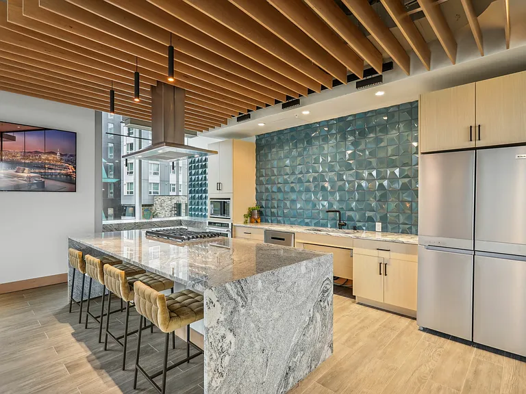 Yesler Towers — Photo 27