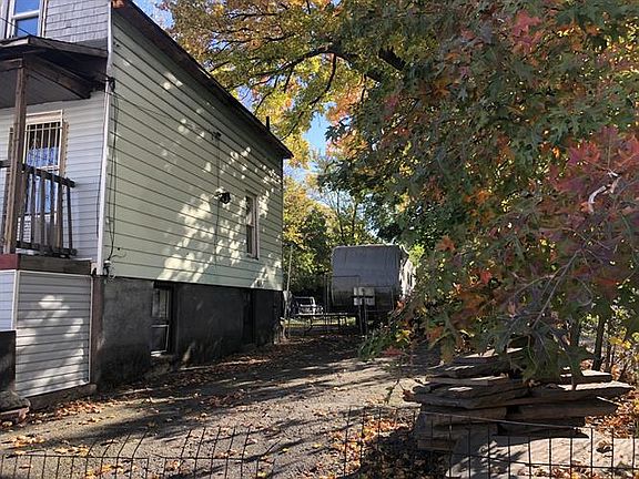 3rd image of 109 Sharpe Ave