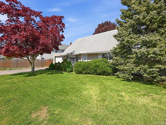 2nd image of 440 Cole Place