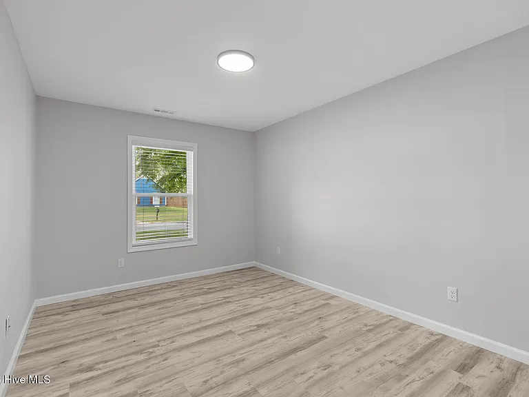 111 Silver Leaf Dr — Photo 17