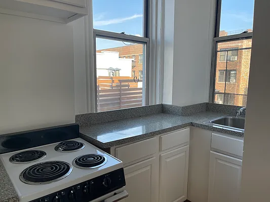 Rented by Compass | media 6