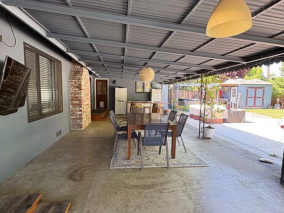 3rd image of 6048 Holstein Way