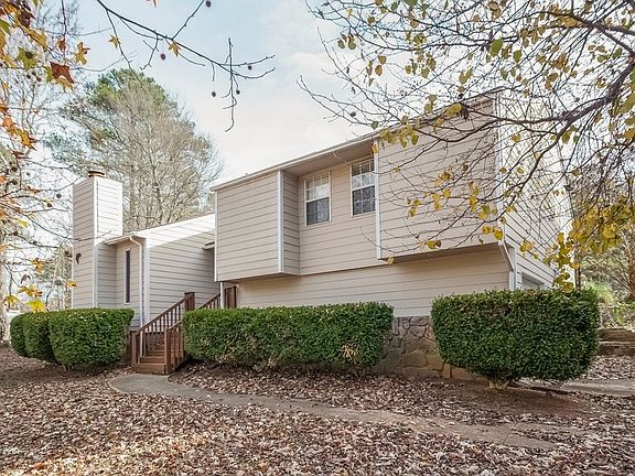 3rd image of 2960 Leah Ln