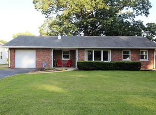 2004 E C St, Belleville, IL 62221