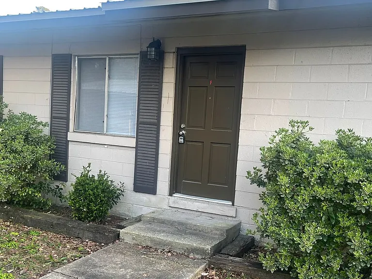 MP-Oak Tree Apartments — Photo 9