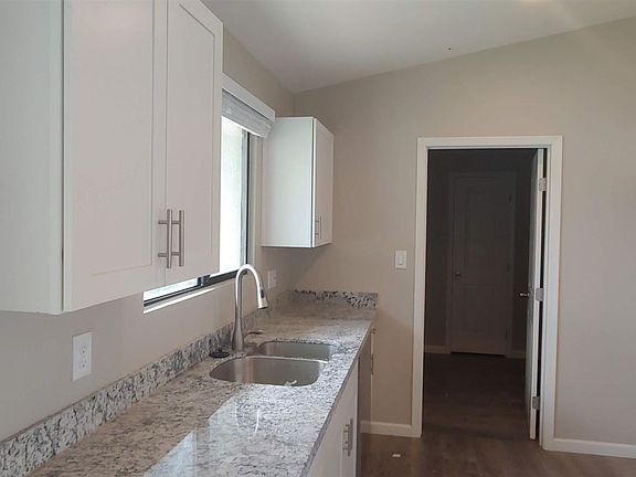 4th image of 3307 S Los Feliz Dr