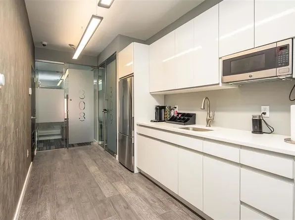 89 Hudson Street image 11 of 22