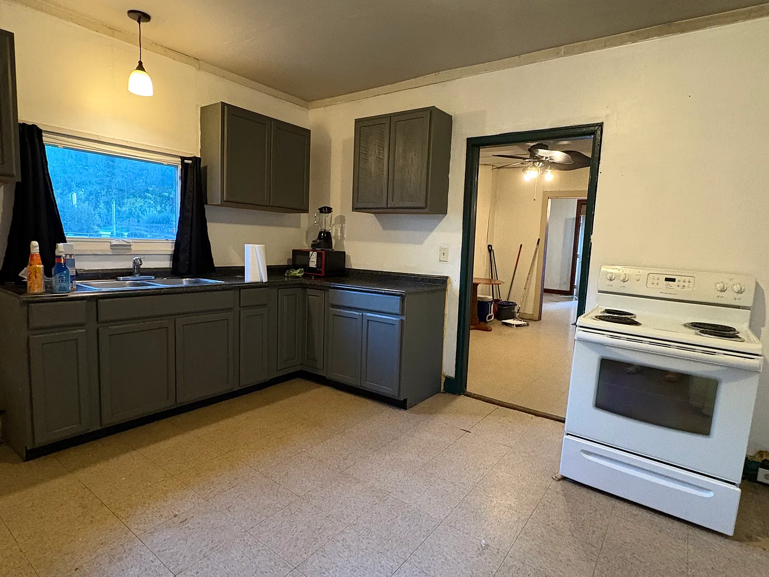 2 bed, 1150 sqft, $1,250 — Photo 4