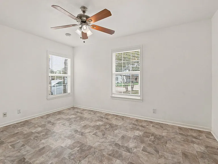 231 Cicero Dr — Photo 16