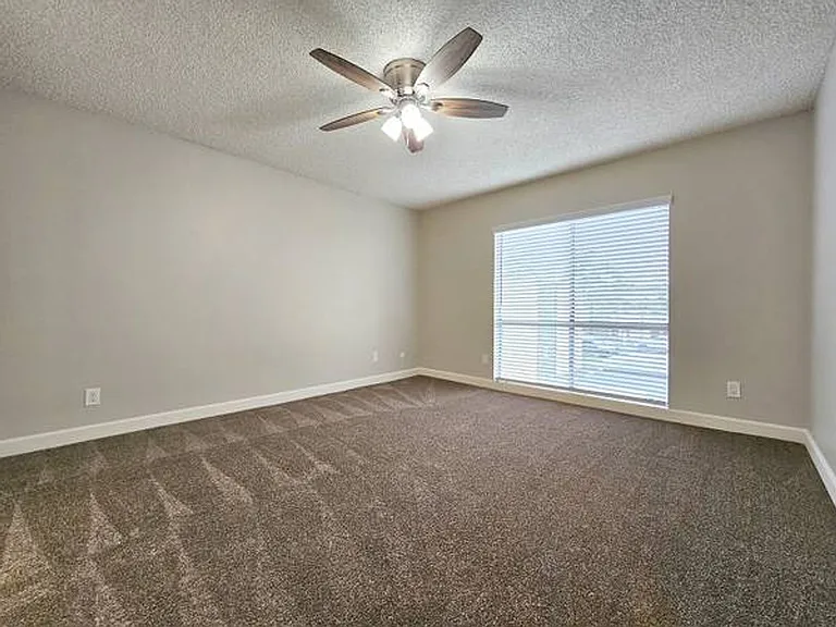 Greentree Apartments — Photo 31
