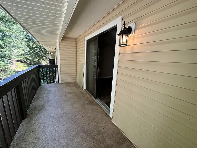 203 Driftwood Ln — Photo 31
