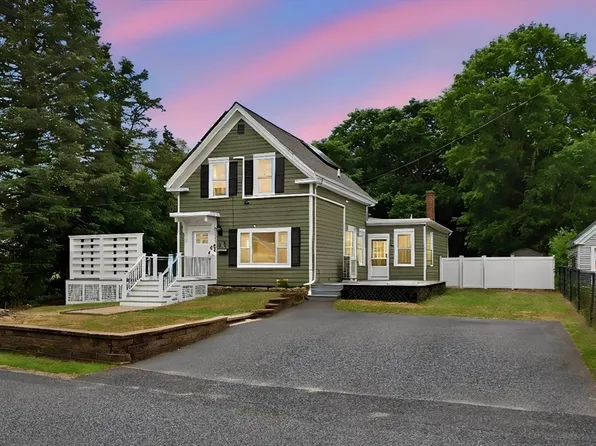 31 Charles St, Weymouth, MA 02189