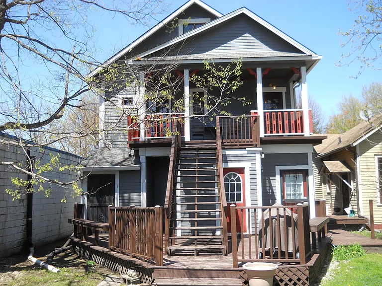 Unit #2 is top left. Building is all updated and only really nice people live here!! This is the Rear of the Building where Parking is freely available to those living here.