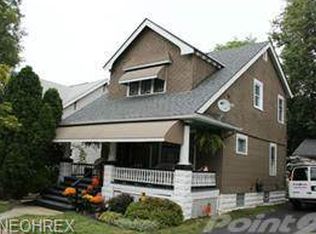 1369 Gladys Ave, Lakewood, OH 44107