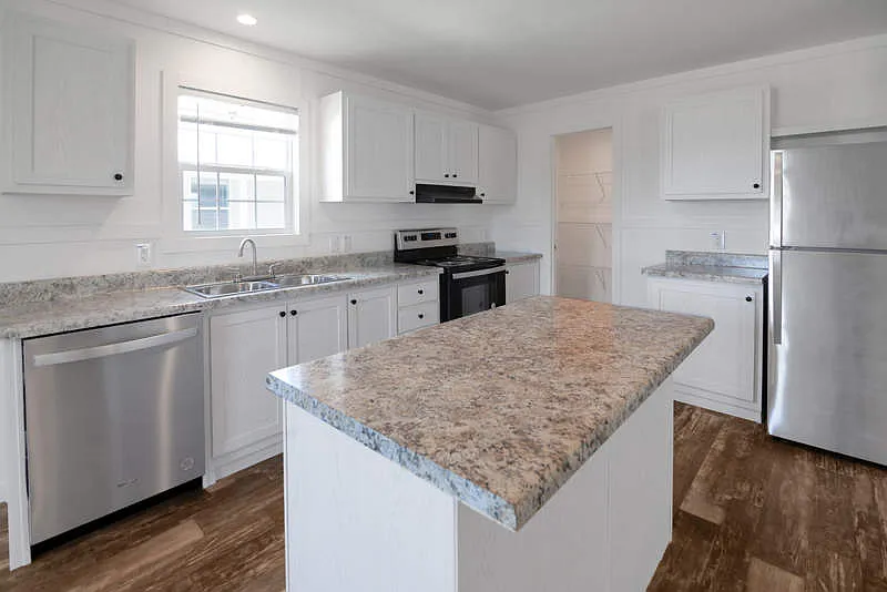 3 bed, 2.0 bath, 1568 sqft, $999 — Photo 4