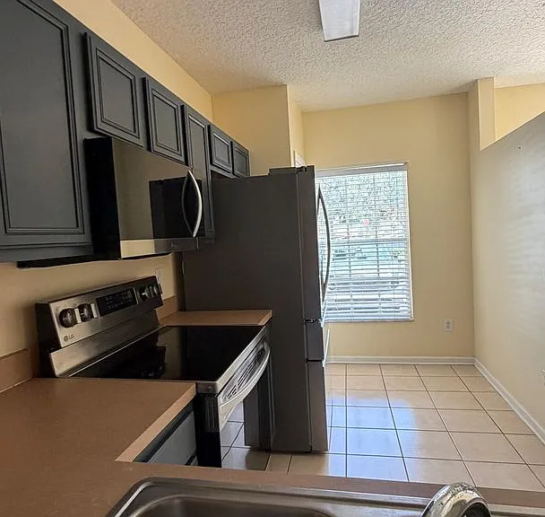 2912 Woodlands Park Ct — Photo 9