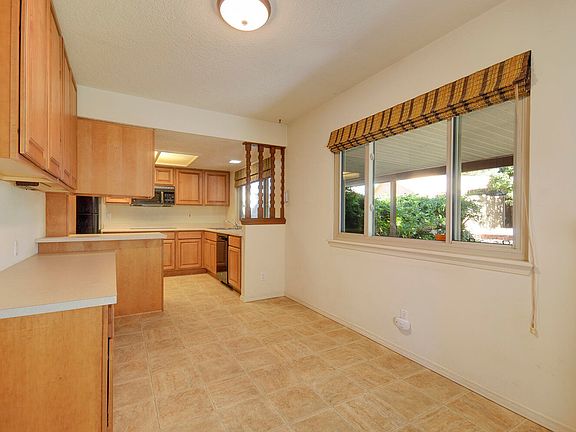 5th image of 9212 Orlando Pl NE