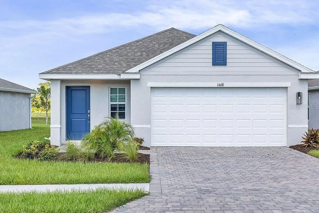 3 bed, 1302 sqft, $2,000 — Photo 1