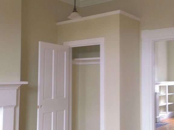 4th image of 105 E Cary St APT 4