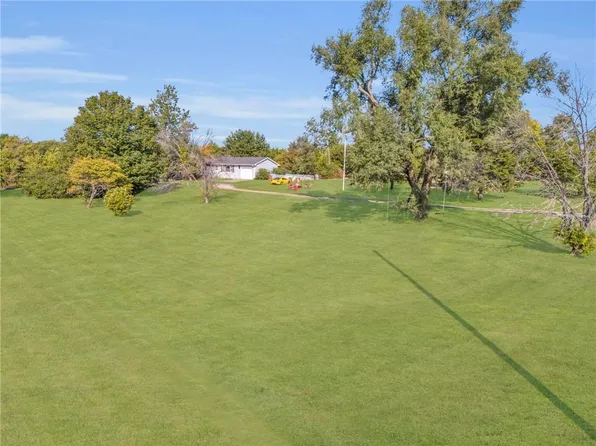 14783 Wellman Rd, Winchester, KS 66097