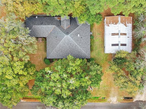 4th image of 69170 4th Ave
