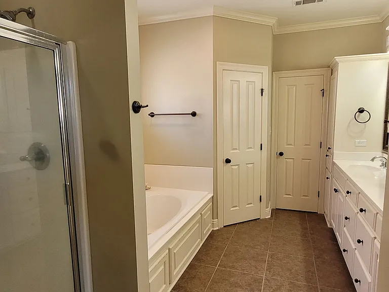 10587 Hill Pointe Ave — Photo 8