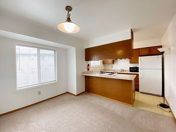 4th image of 11528 Heritage Ct #2
