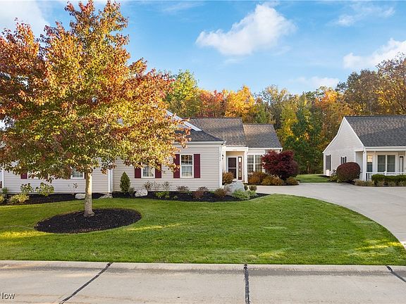 3rd image of 10810 Crossings Dr