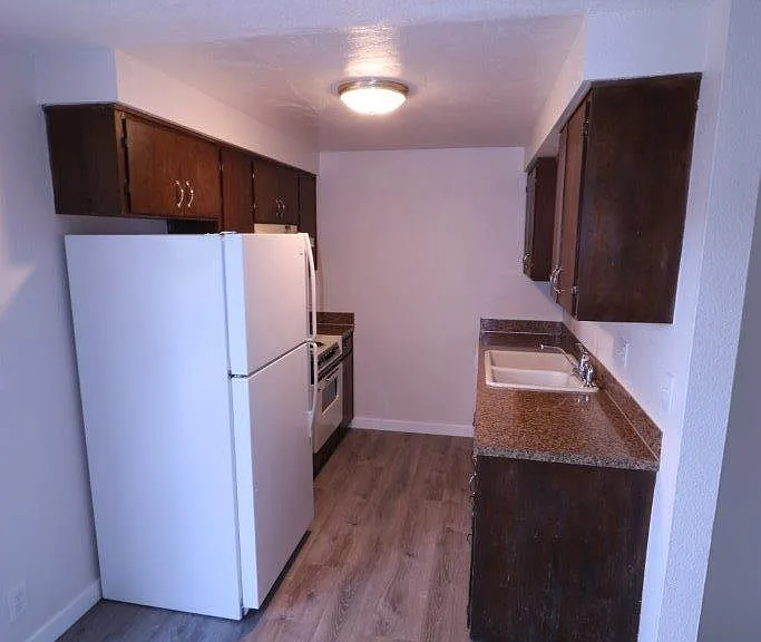 485 S 49th Pl — Photo 4