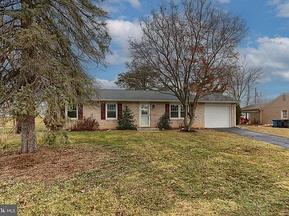 2nd image of 18 Laurel Dr