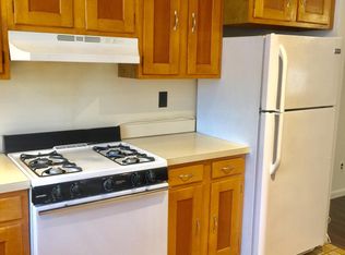 809 S 8th St, Philadelphia, PA 19147