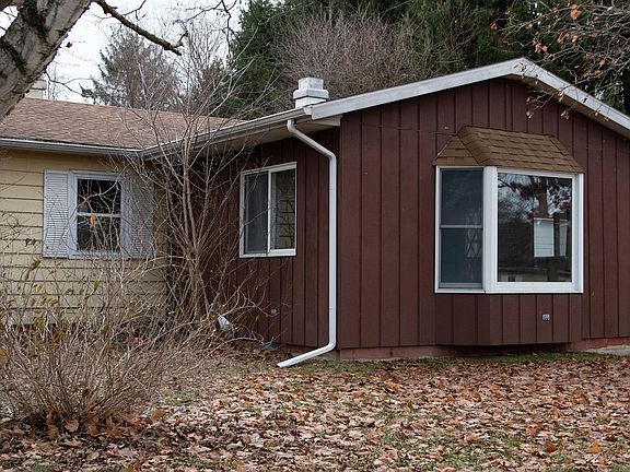 5th image of 2434 Hillcrest Dr