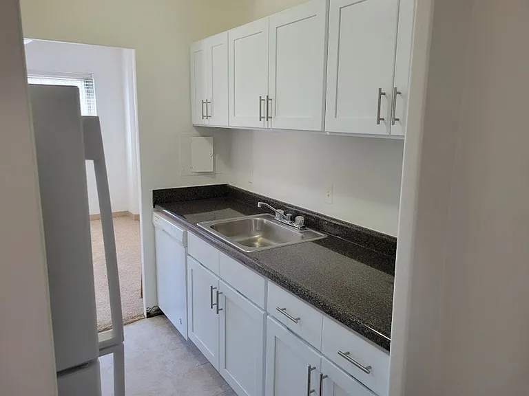 1220 N Pierce St — Photo 10