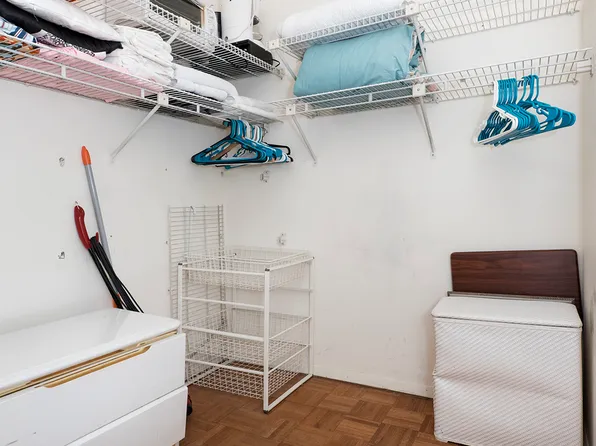 150 West 51st Street image 7 of 14