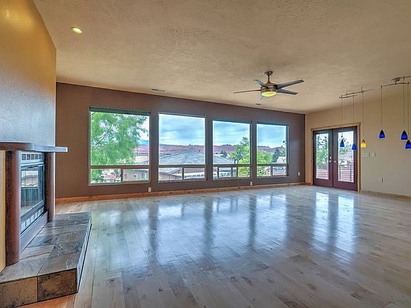 2nd image of 3654 Mitchell Dr