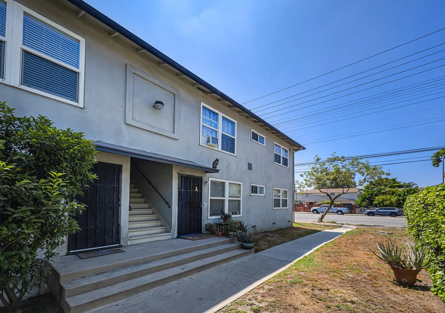 12237 Vanowen St - E — Photo 1