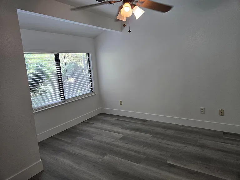 4928 W Westgate Ct — Photo 8