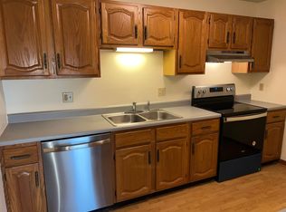 21 Village Ct, West Warwick, RI 02893
