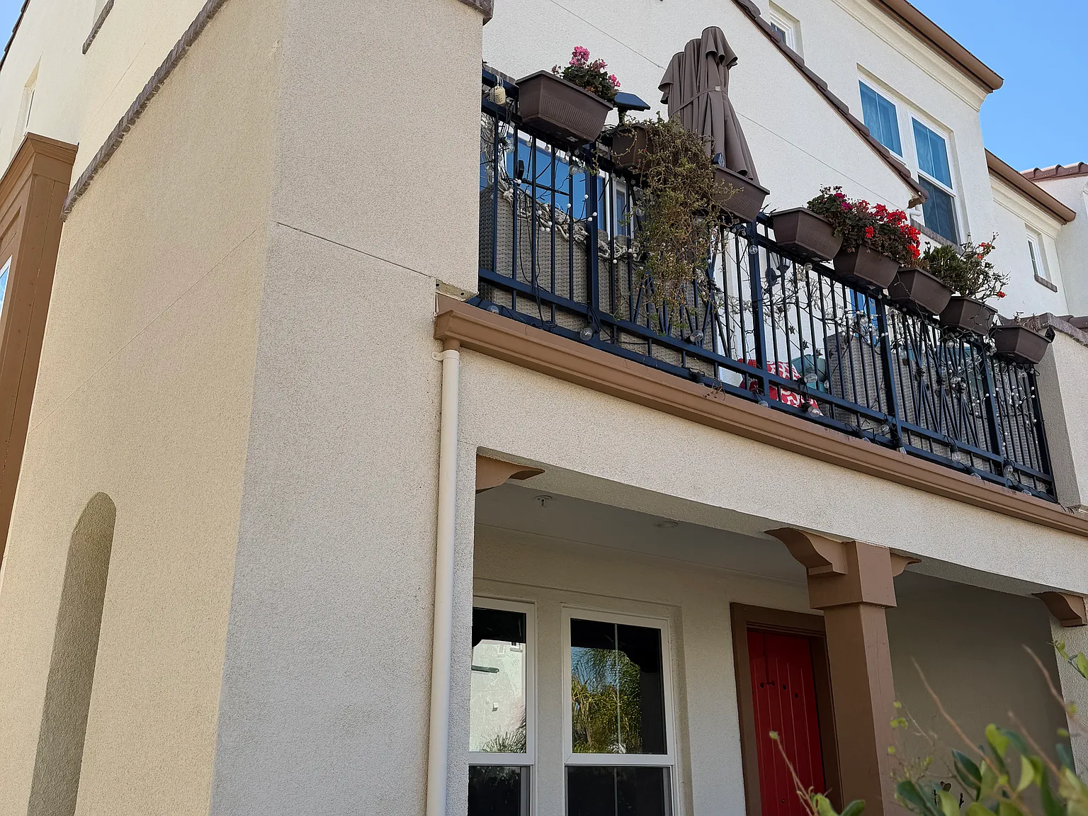 4 bed, 3.5 bath, 1980 sqft, $5,300 — Photo 4