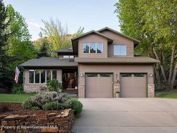 2nd image of 119 Ptarmigan Ln