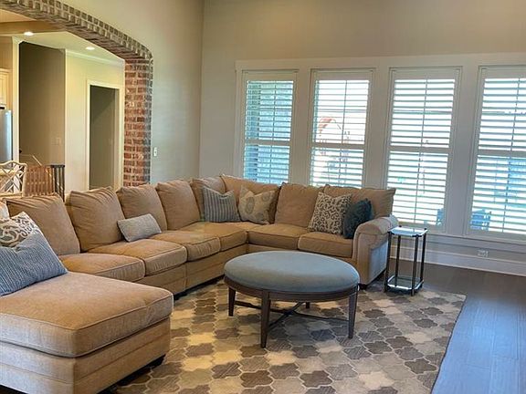 5th image of 2570 Village Ct