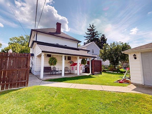 4th image of 506 Clark St