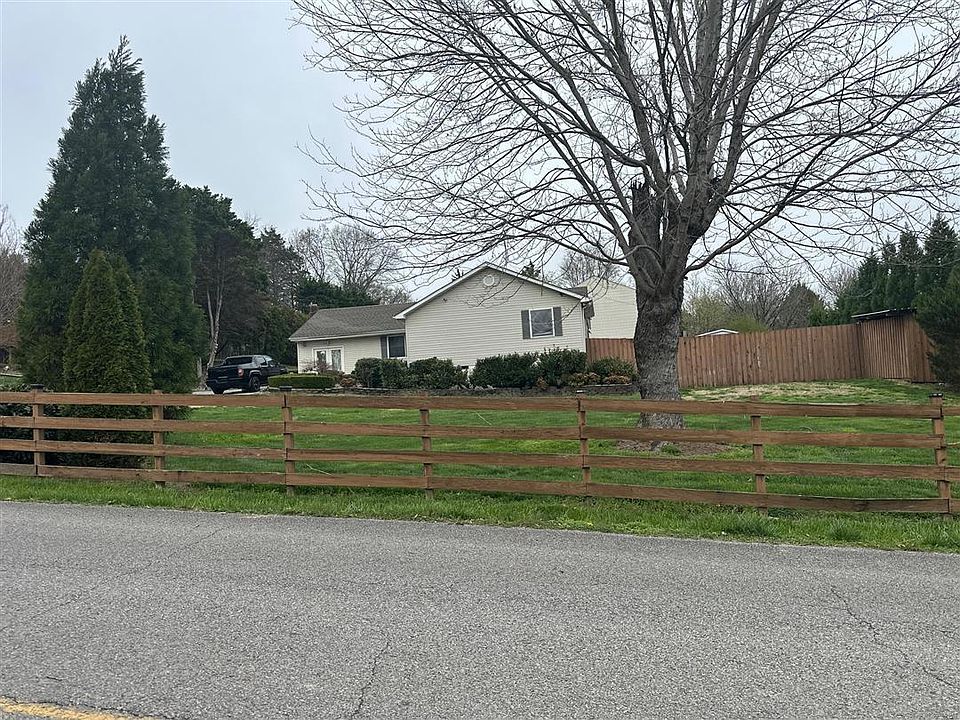 1st image of 3111 Sanders Rd