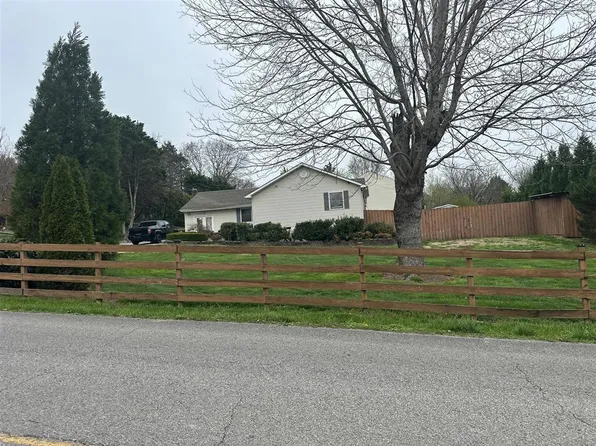 3111 Sanders Rd, Athens, TN 37303