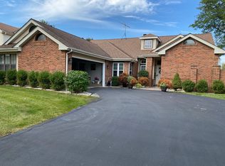 1379 Eddy Ln, Lake Zurich, IL 60047