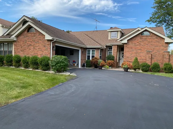 1379 Eddy Ln, Lake Zurich, IL 60047